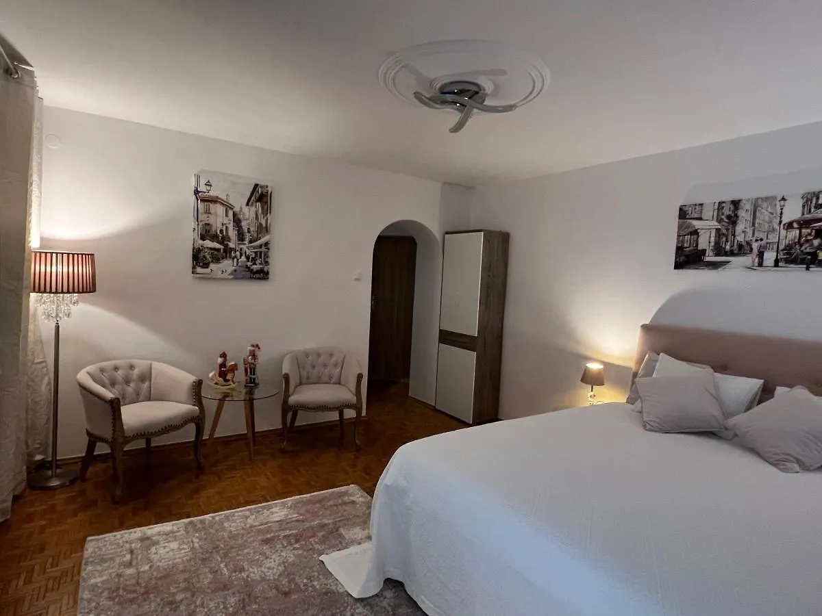 Louis & Elza Old Town Romantic Apartments Wroclaw