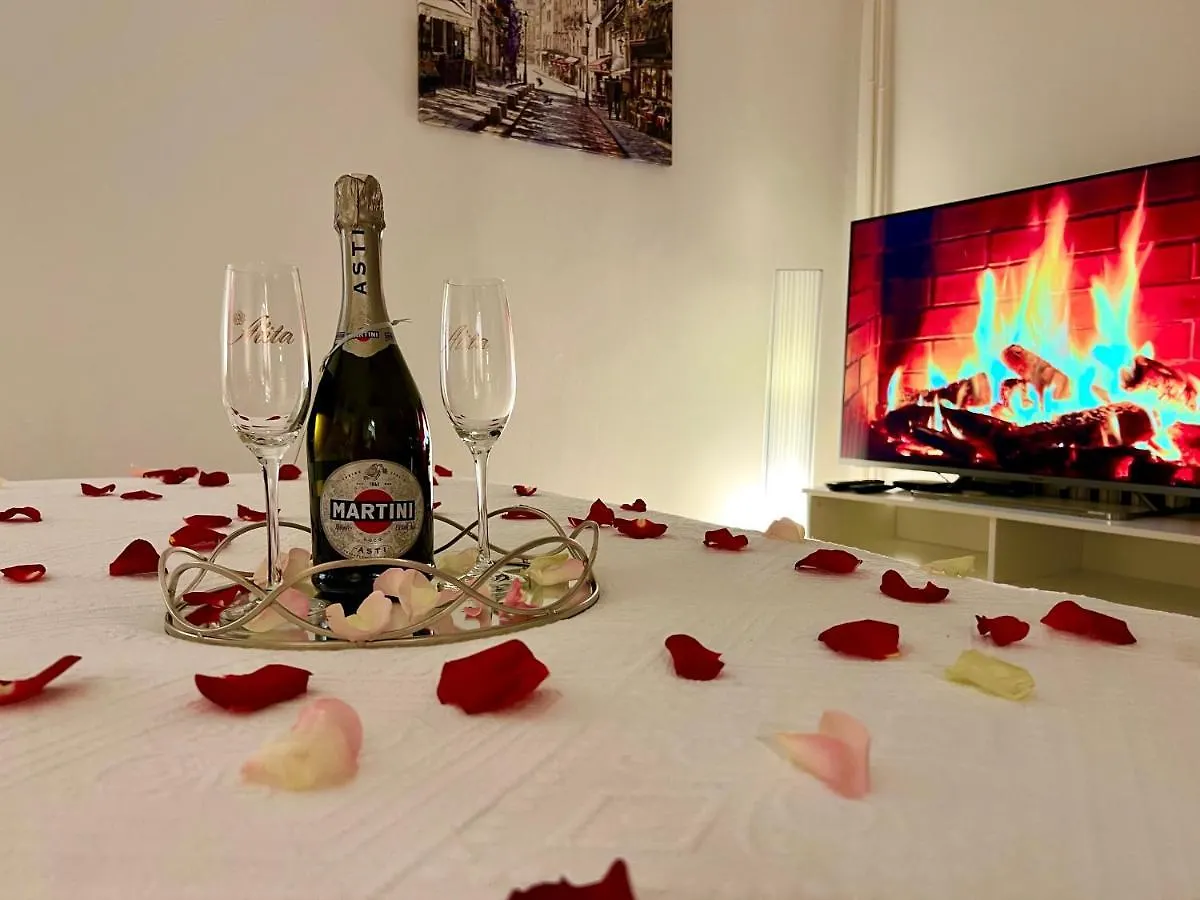 Louis & Elza Old Town Romantic Apartments Wroclaw Poland